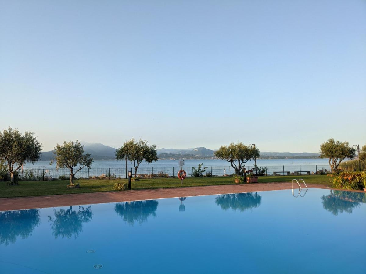 Vista - Lake & Pool Sirmione Eksteriør billede